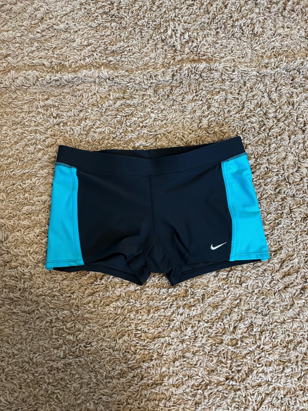 Women’s Nike Dri-fit workout shorts size small